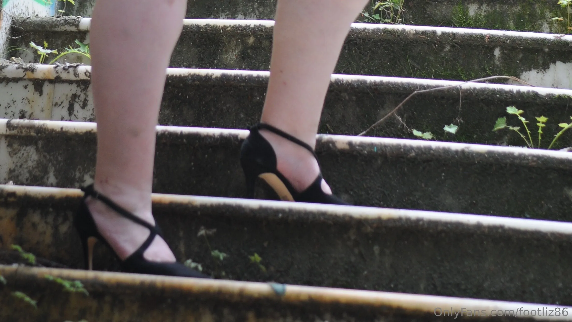 FootLiz86 OnlyFans premium content 2 - footliz86 exclusive collection