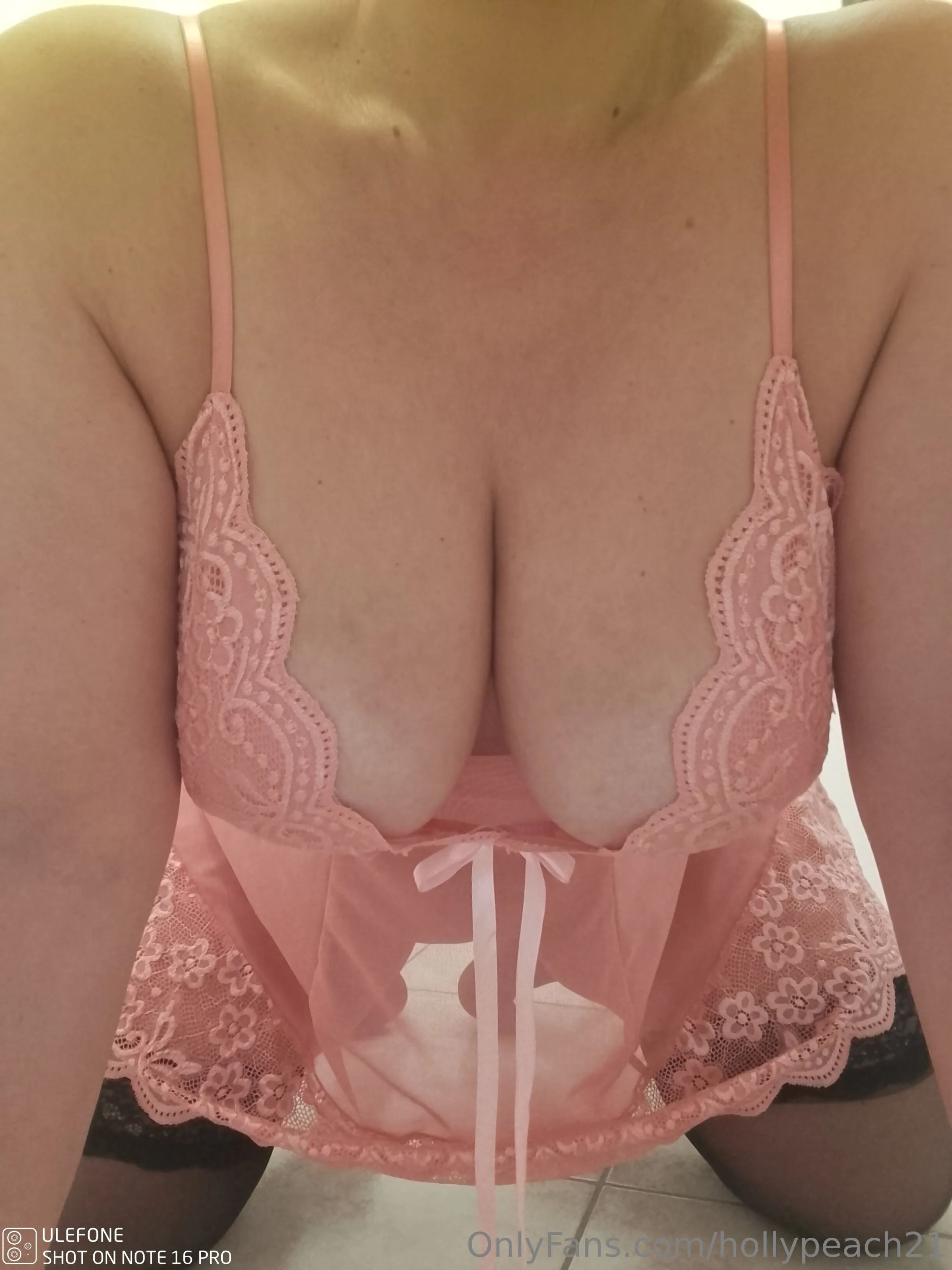 Holly Peach OnlyFans premium content 5 - hollypeach21 exclusive collection