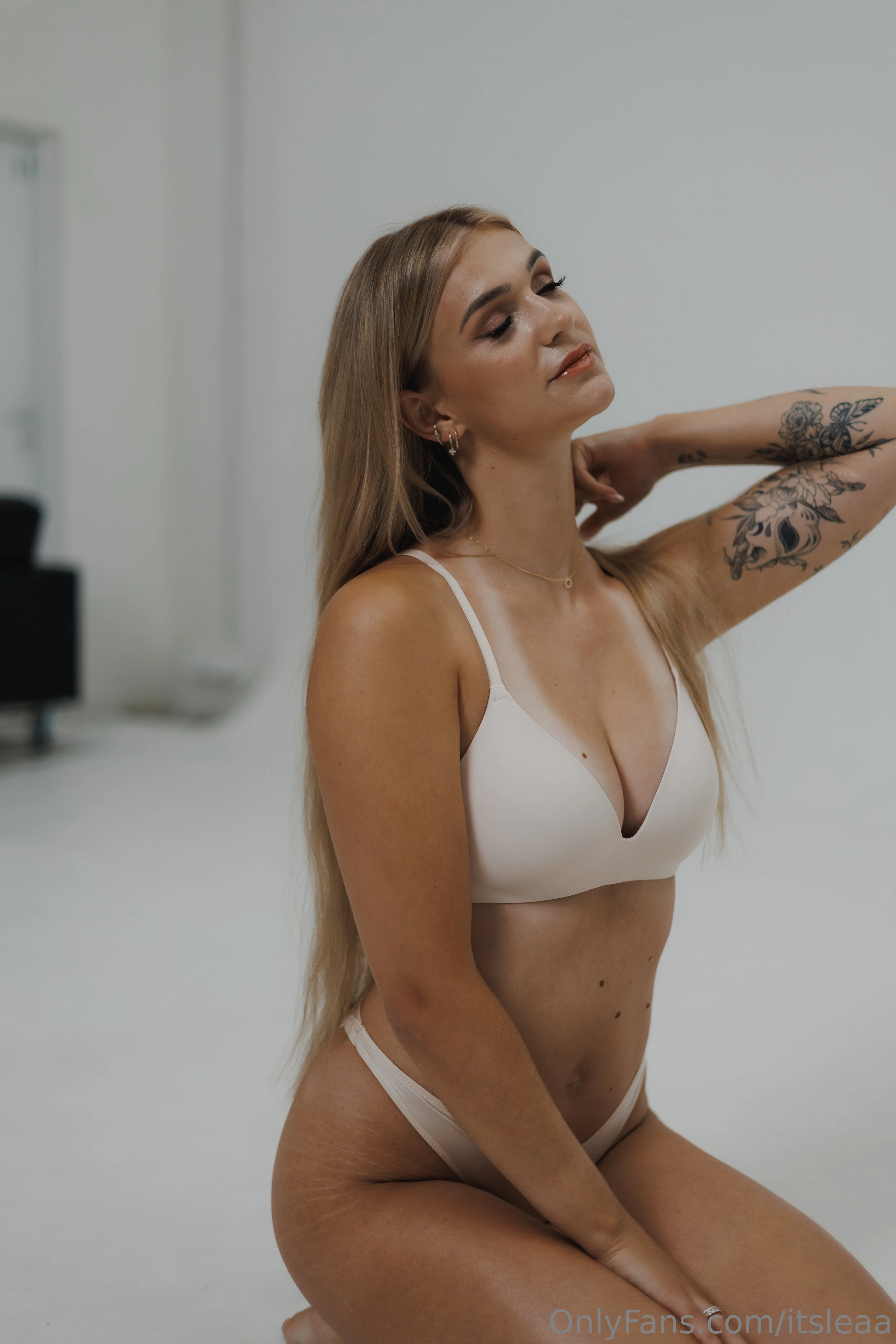Léa OnlyFans premium content 13 - itsleaa exclusive collection