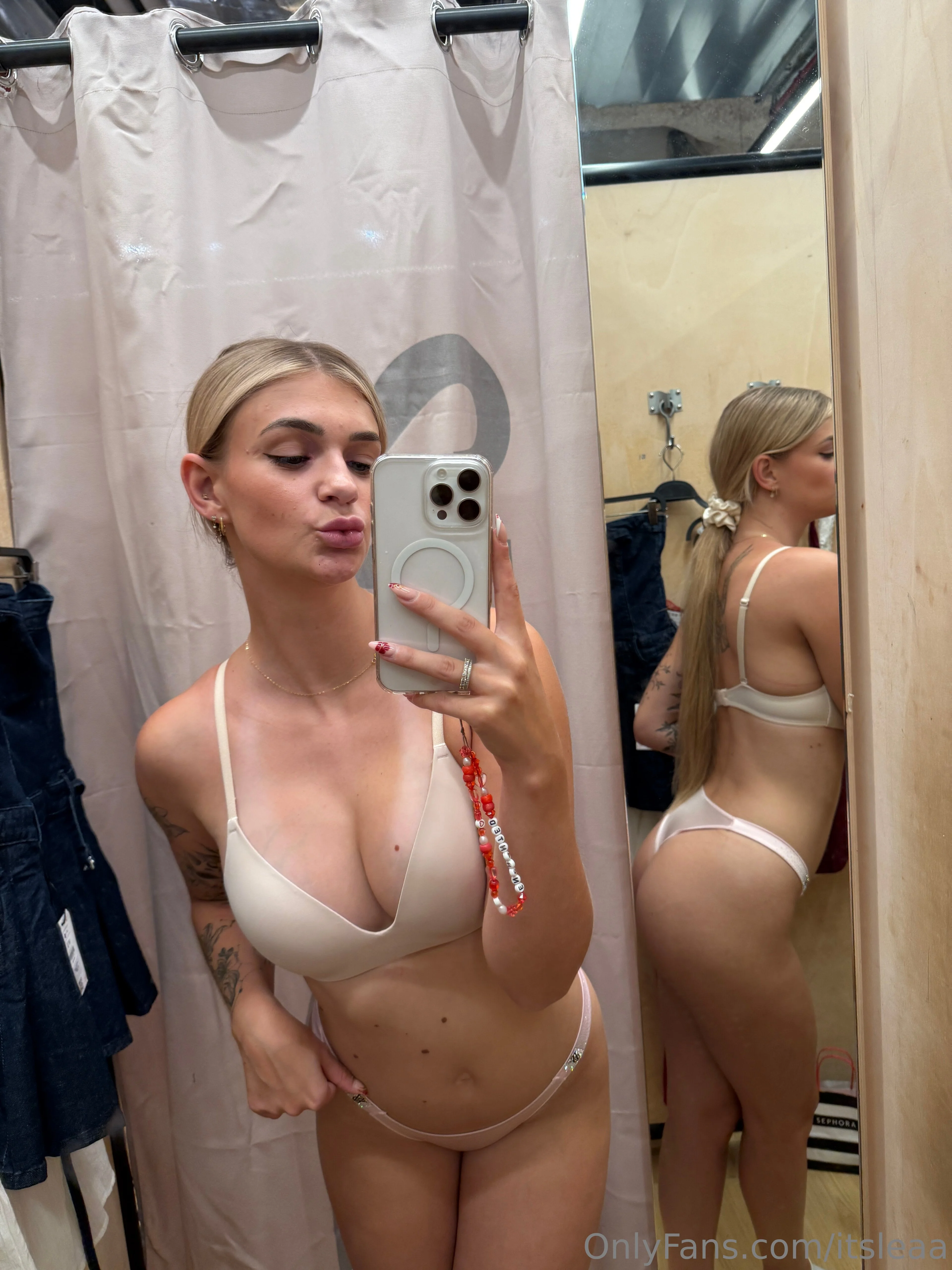 Léa OnlyFans premium content 10 - itsleaa exclusive collection