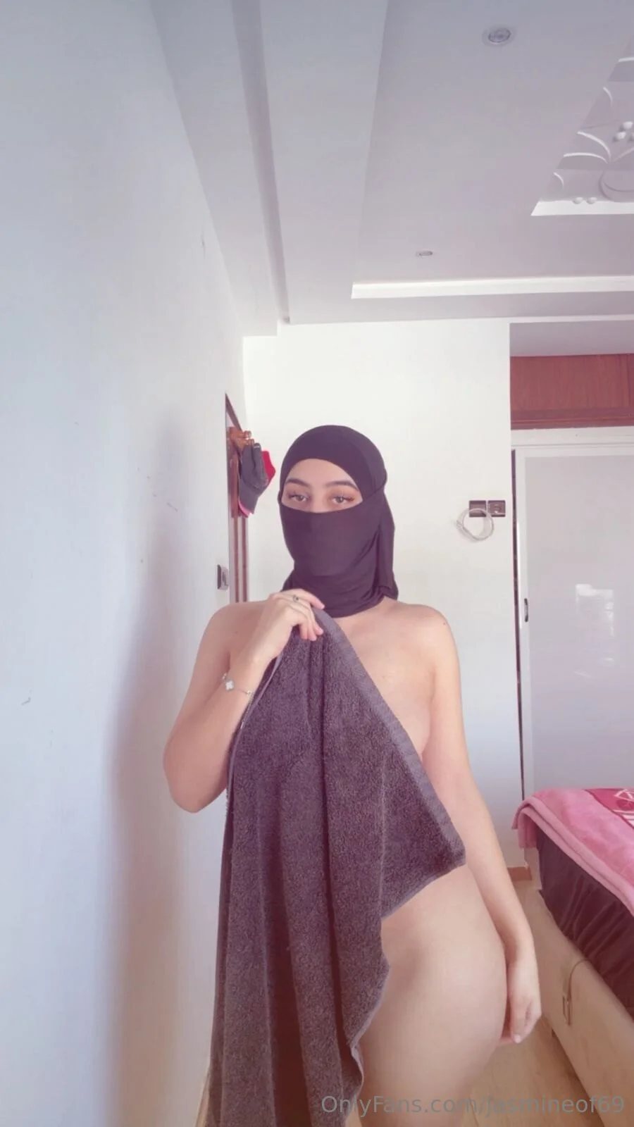 Jasmine🧕 OnlyFans premium content 1 - jasmineof69 exclusive collection