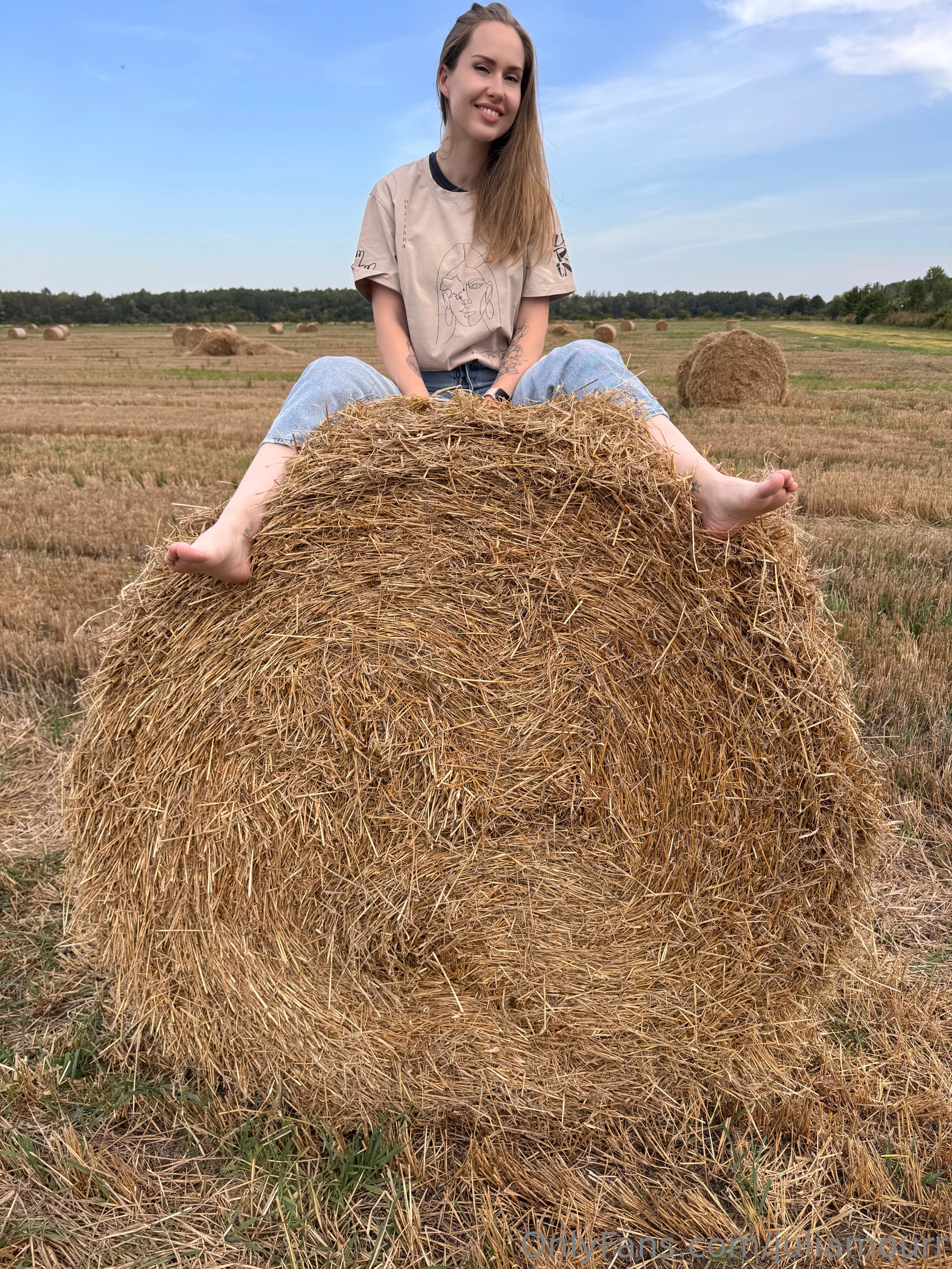 Juli 🦋 Amour OnlyFans premium content 17 - juliamourr exclusive collection