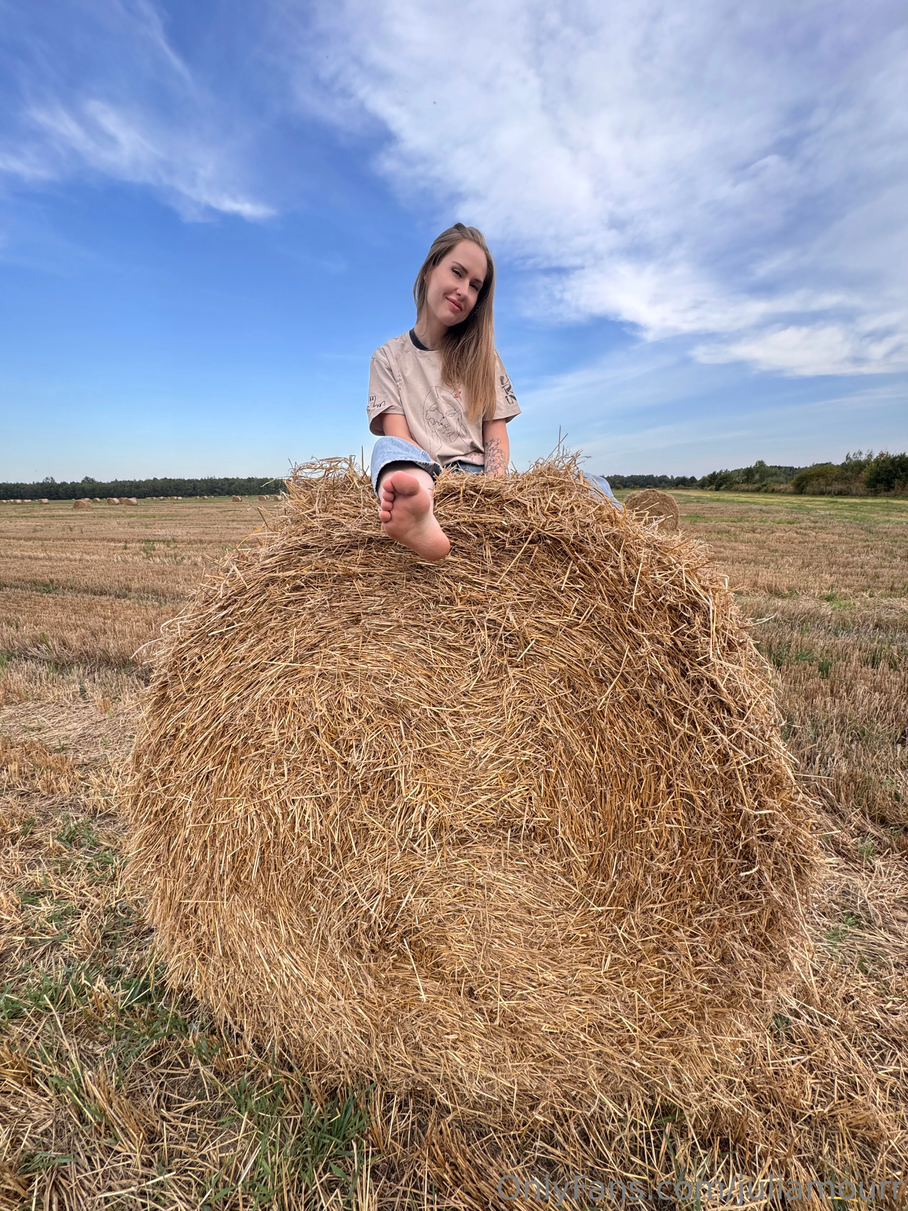 Juli 🦋 Amour OnlyFans premium content 16 - juliamourr exclusive collection