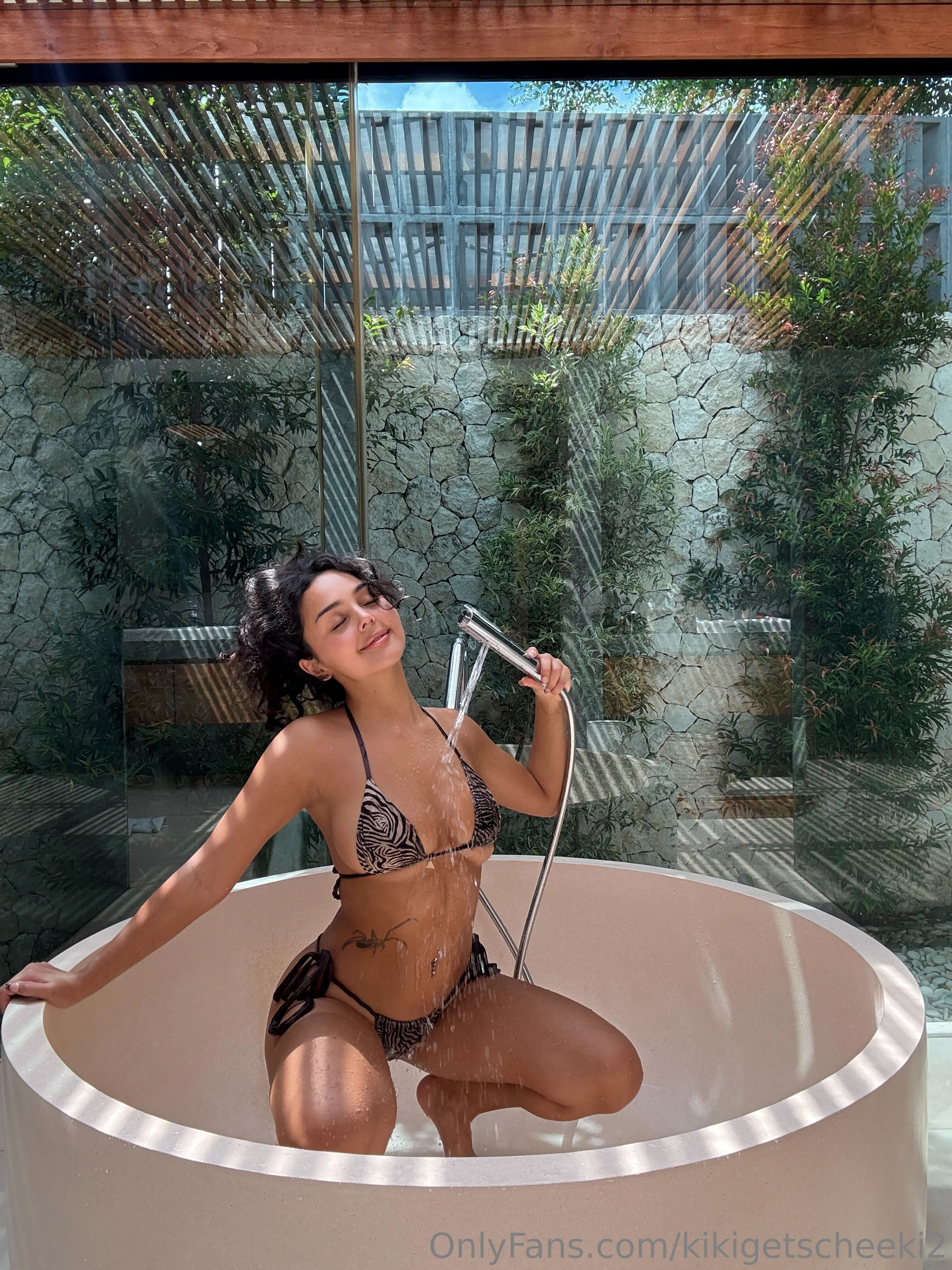 kiki 💋 OnlyFans premium content 12 - kikigetscheeki2 exclusive collection