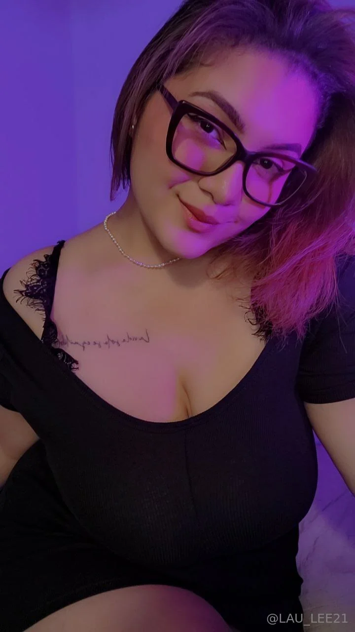 Lau Lee OnlyFans premium content 33 - lau_lee21 exclusive collection