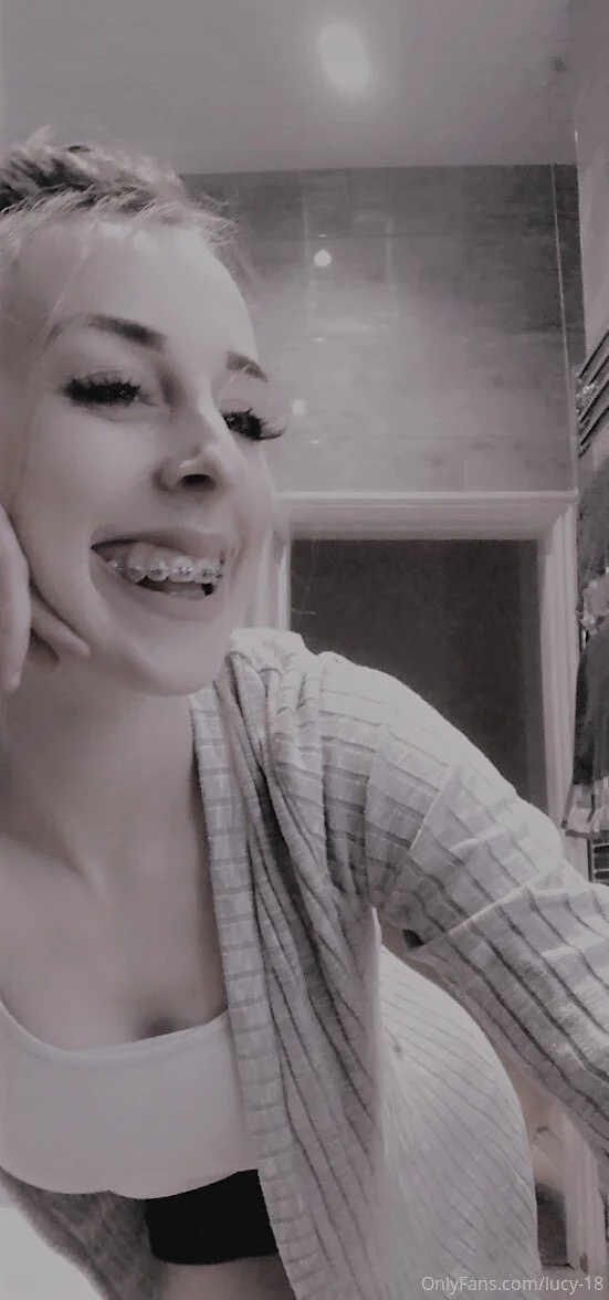 Lucy OnlyFans premium content 20 - lucy-18 exclusive collection