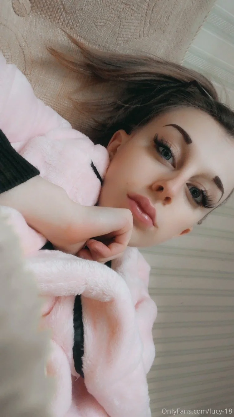 Lucy OnlyFans premium content 10 - lucy-18 exclusive collection