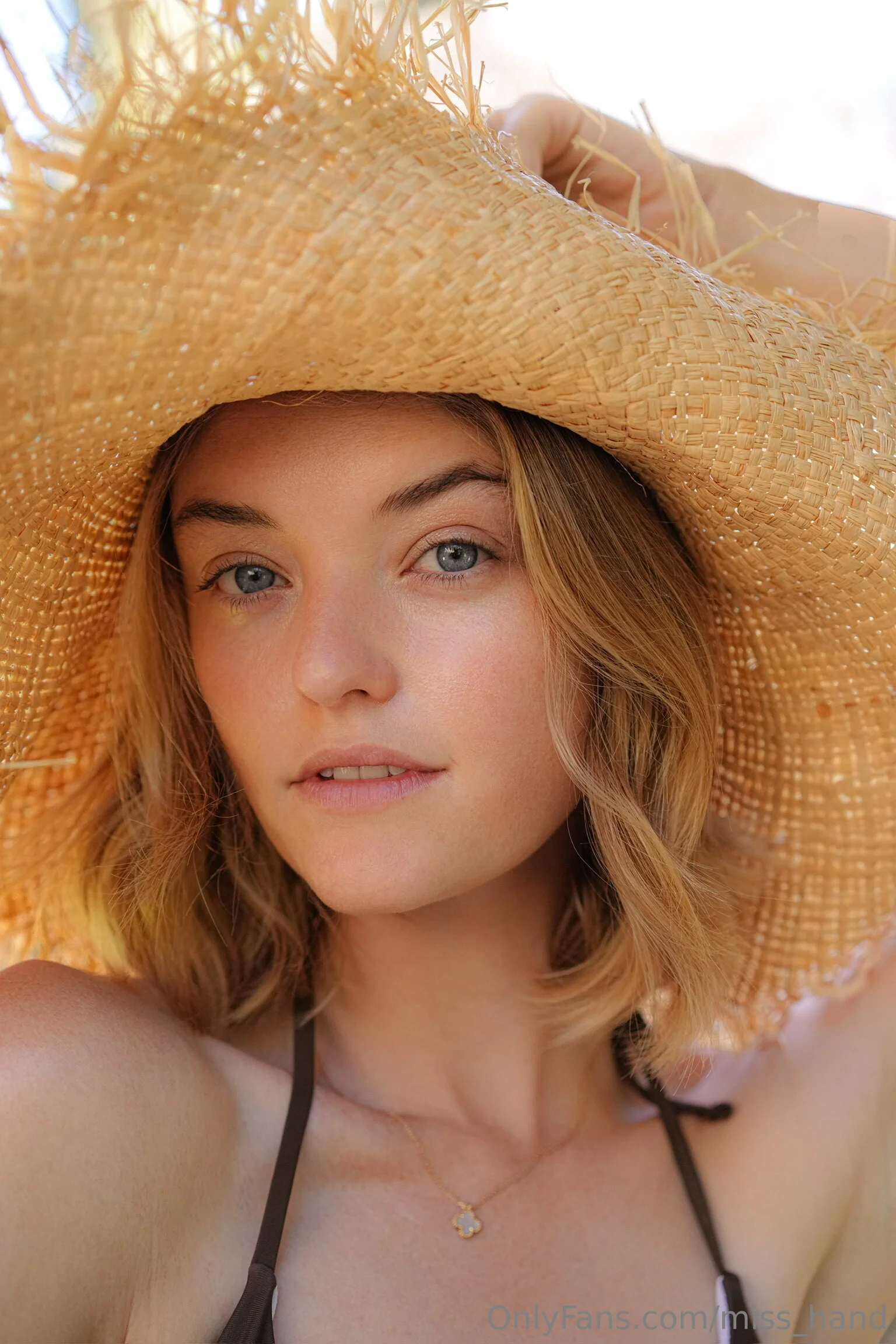 💖Willow OnlyFans premium content 19 - miss_hand exclusive collection