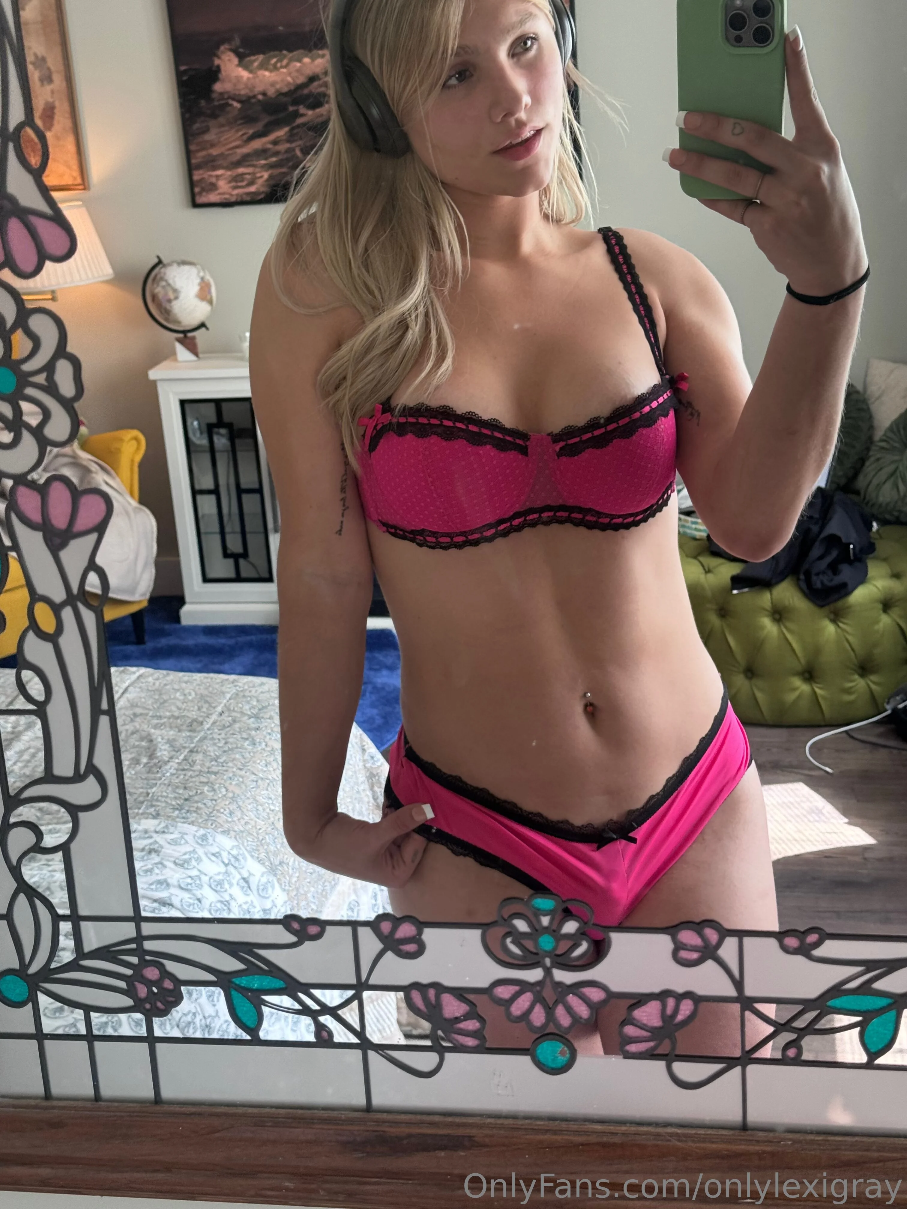 Lexi Gray🦋 OnlyFans premium content 11 - onlylexigray exclusive collection