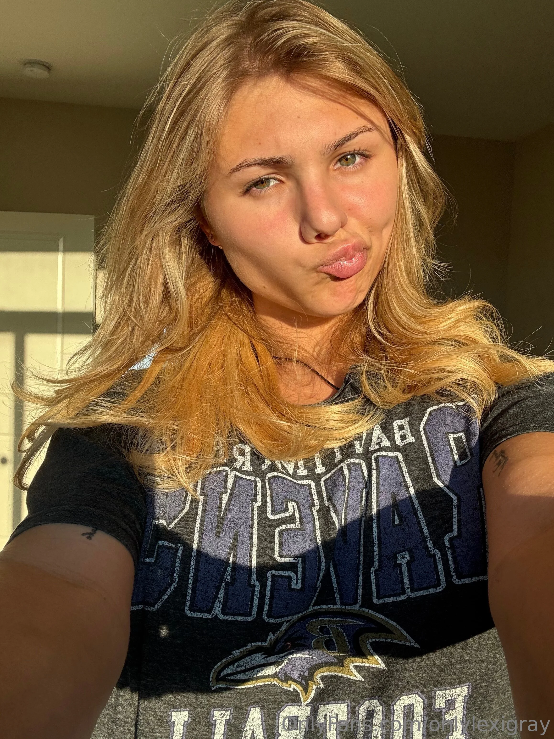 Lexi Gray🦋 OnlyFans premium content 1 - onlylexigray exclusive collection