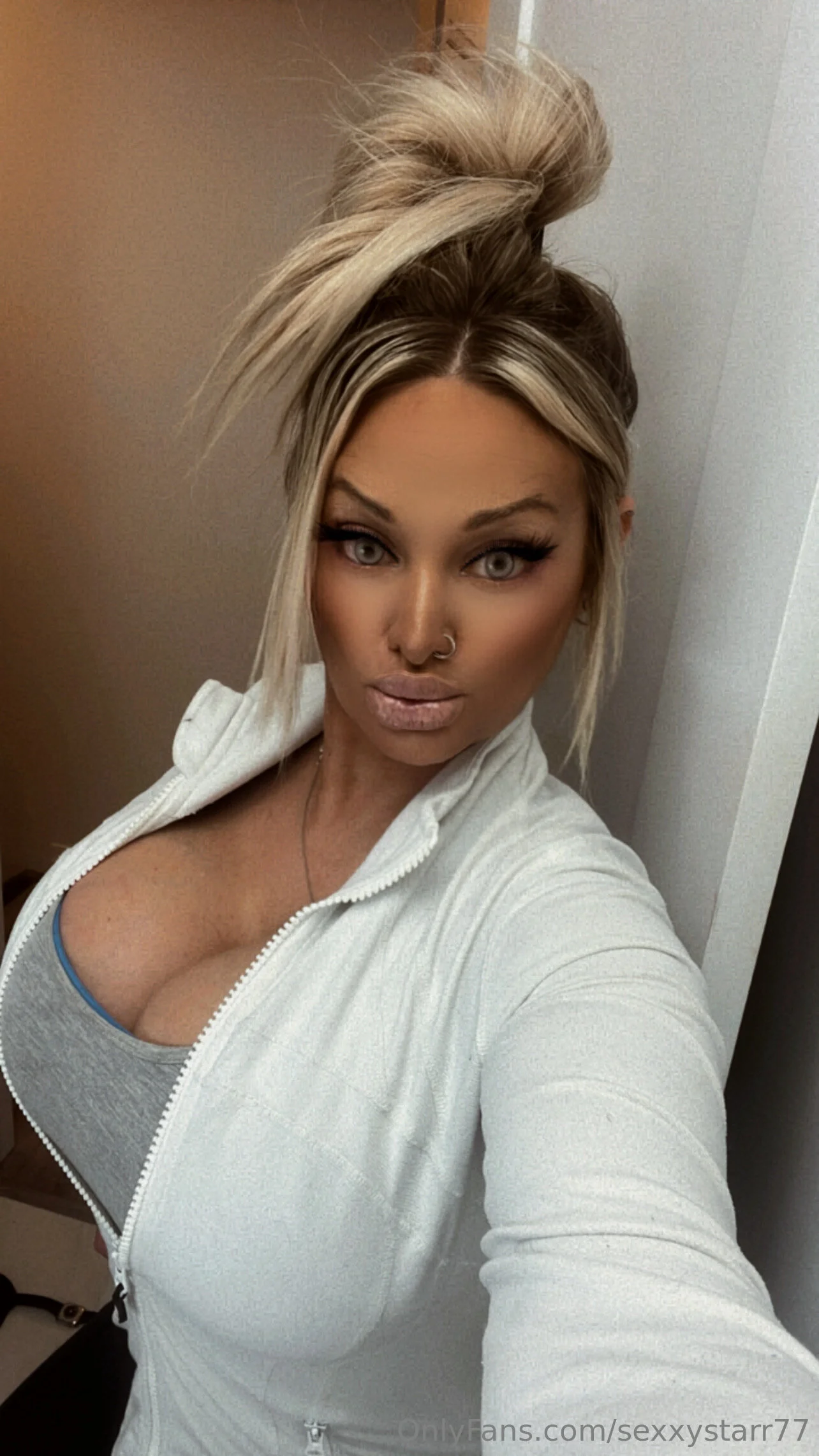 SexyStarr OnlyFans premium content 6 - sexxystarr77 exclusive collection