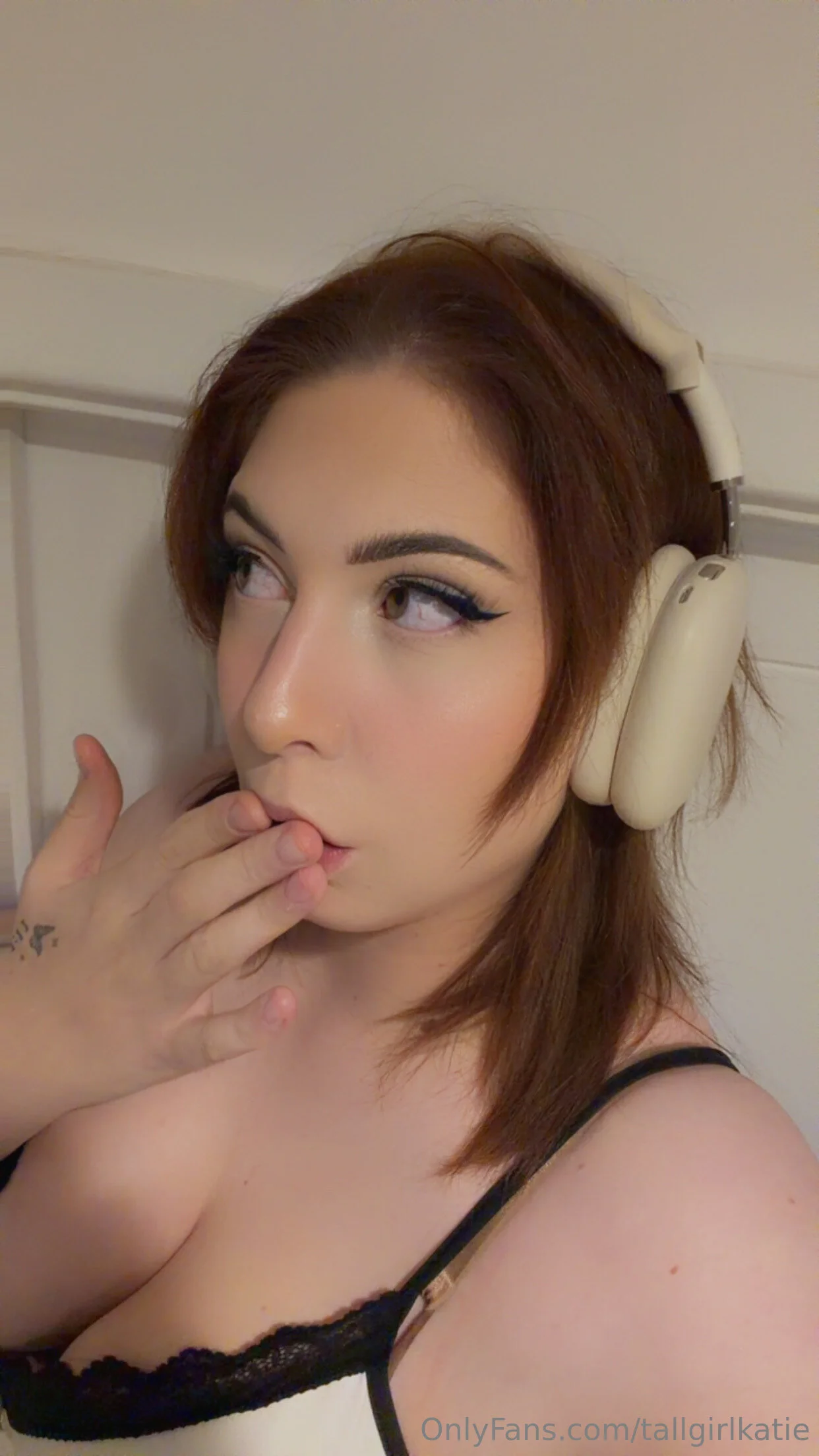 Tall Girl Katie OnlyFans premium content 15 - tallgirlkatie exclusive collection