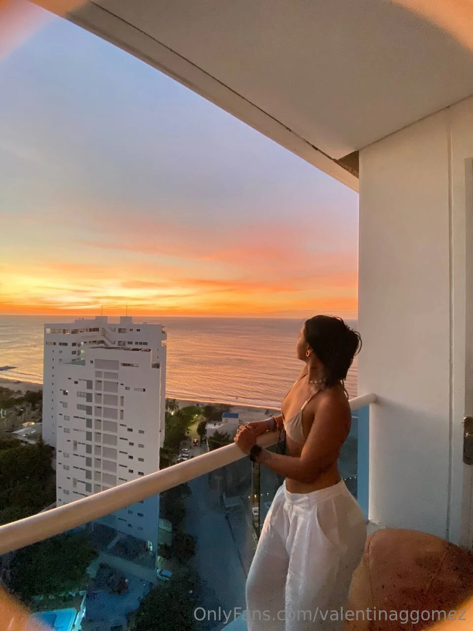 Valentina❤️ OnlyFans premium content 18 - valentinaggomez exclusive collection