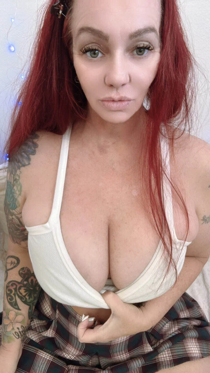 𝐌𝐢𝐬𝐬 𝐇𝐚𝐫𝐝𝐢𝐧𝐧- 𝐍𝐀𝐔𝐆𝐇𝐓𝐘 𝐌𝐎𝐌𝐌𝐘😈 OnlyFans premium content 24 - veronicahardinn exclusive collection