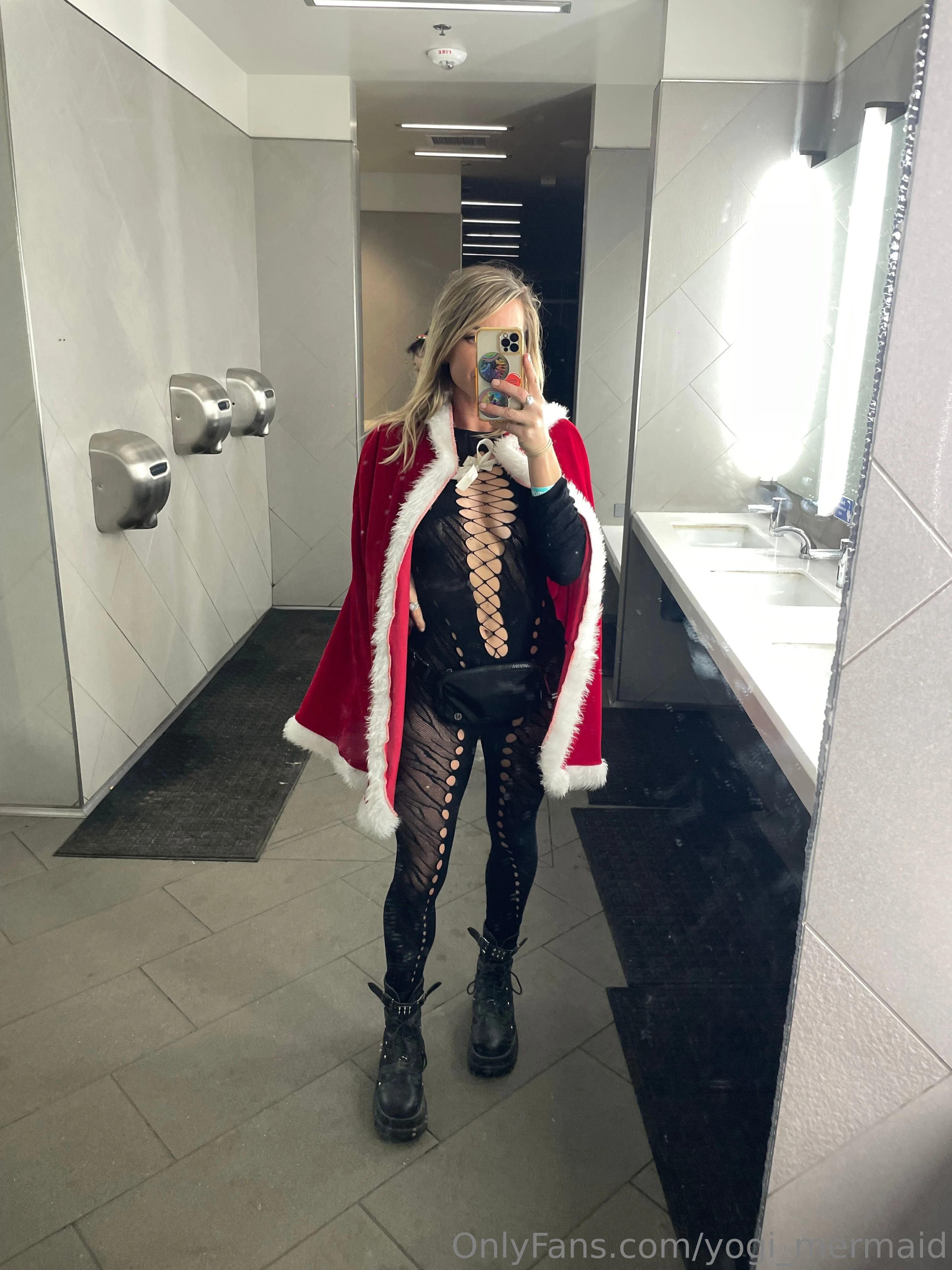 Honey 🍯 OnlyFans premium content 6 - yogi_mermaid exclusive collection