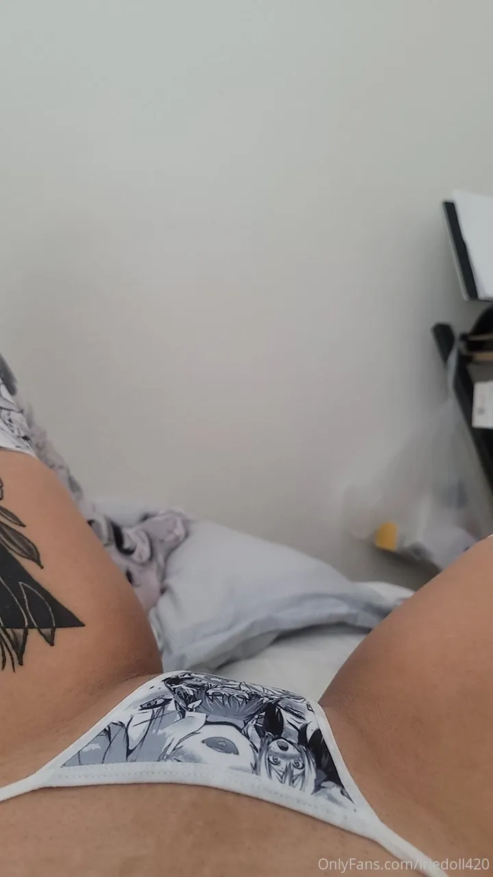 Iriedoll420 OnlyFans premium content 15 - iriedoll420 exclusive collection