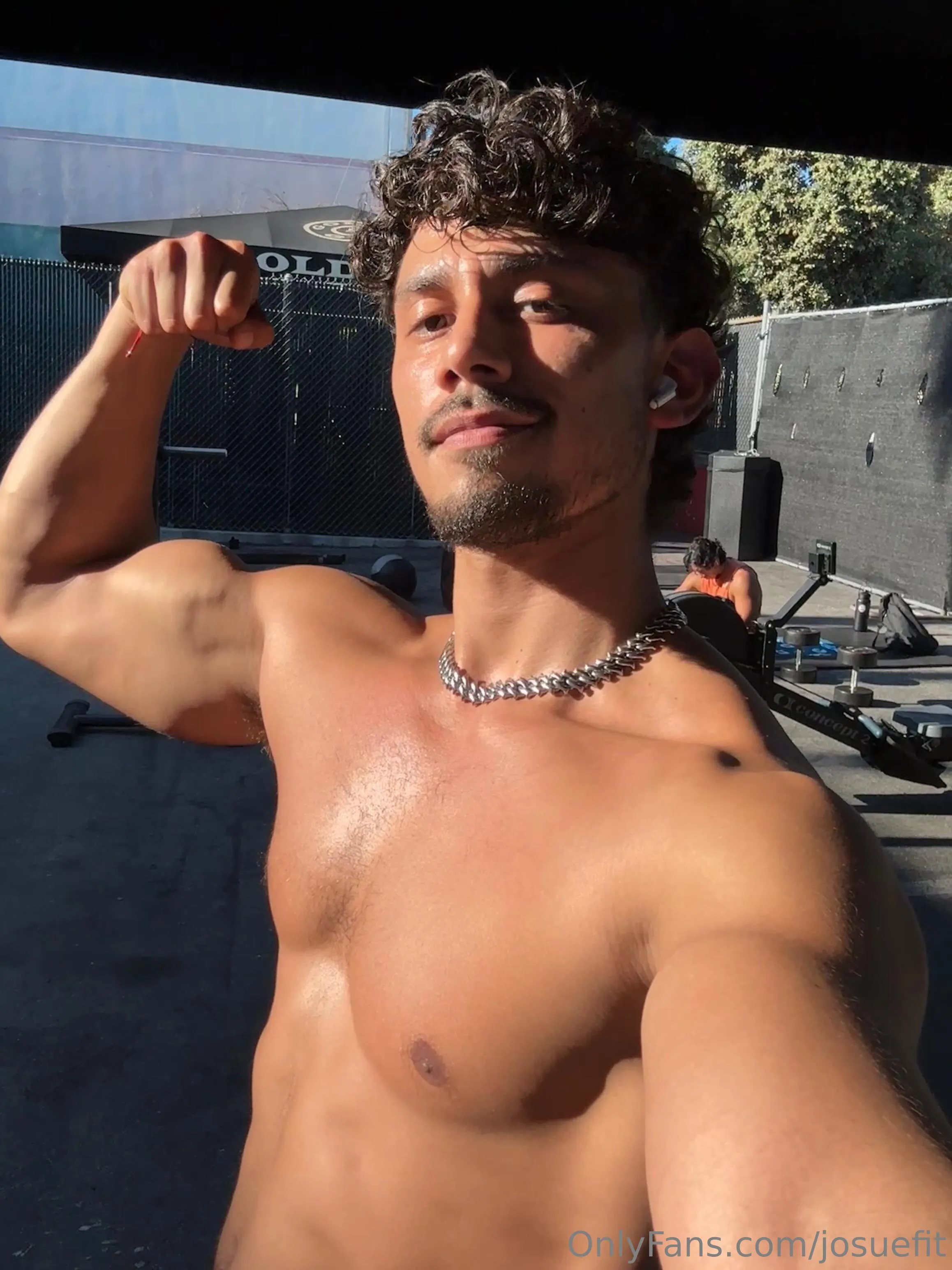 El Josu OnlyFans premium content 13 - josuefit exclusive collection