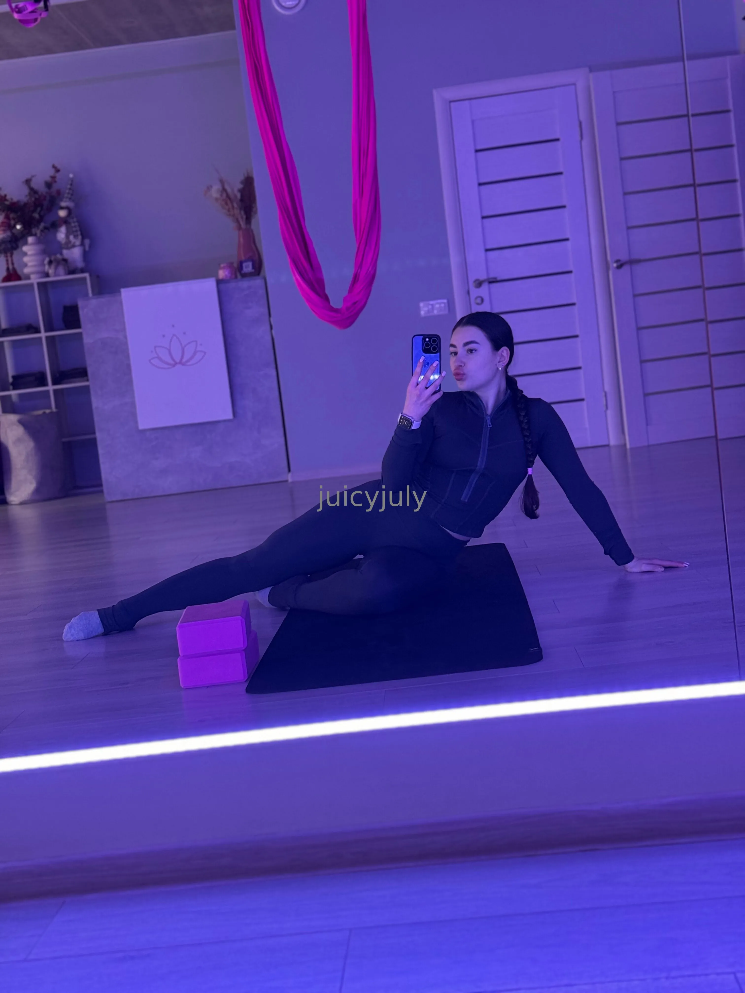 Juicy Julia 🌸 OnlyFans premium content 22 - juicyjuly exclusive collection