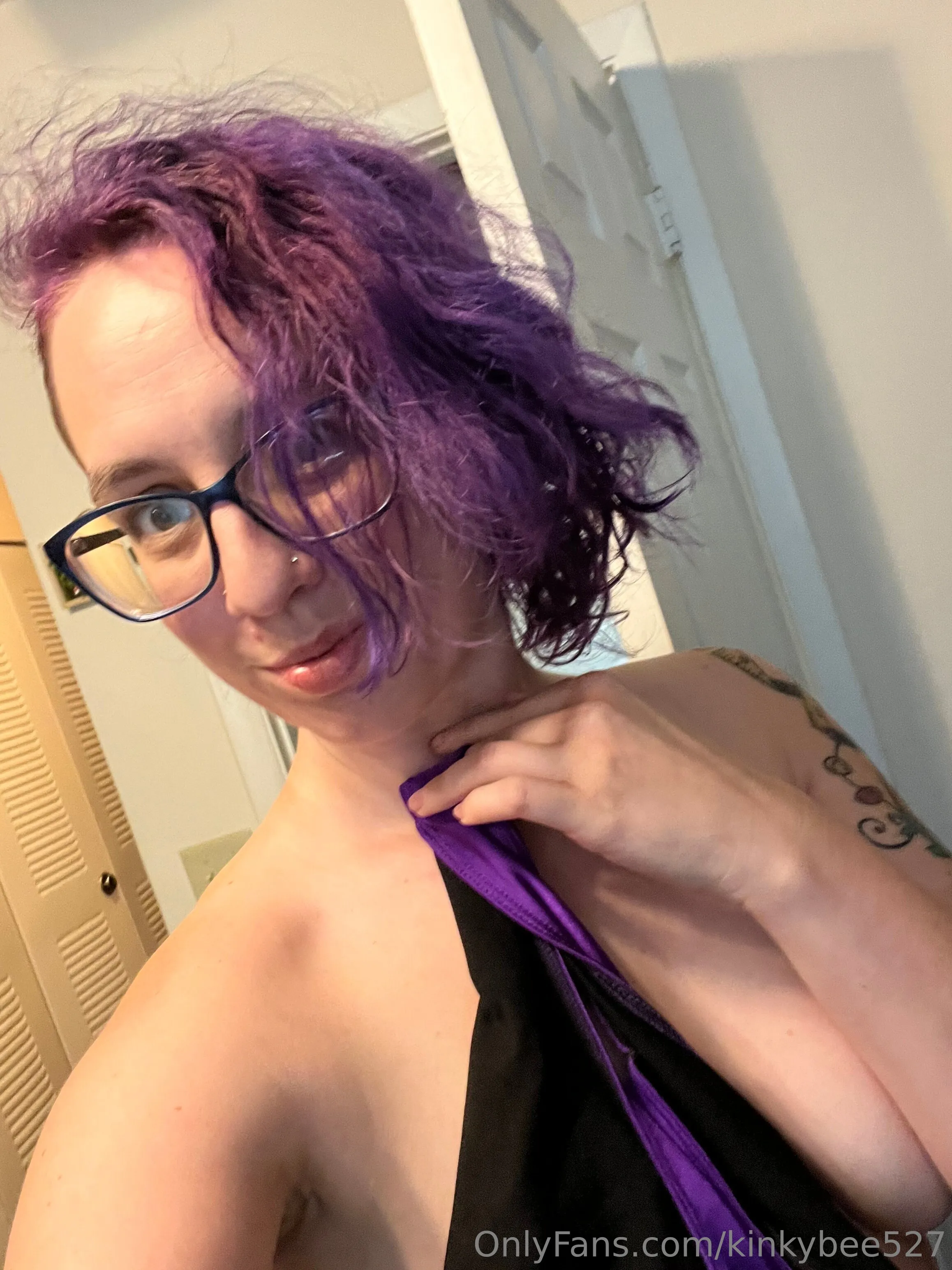 KinkyBee the Kinky Crafter OnlyFans premium content 16 - kinkybee527 exclusive collection