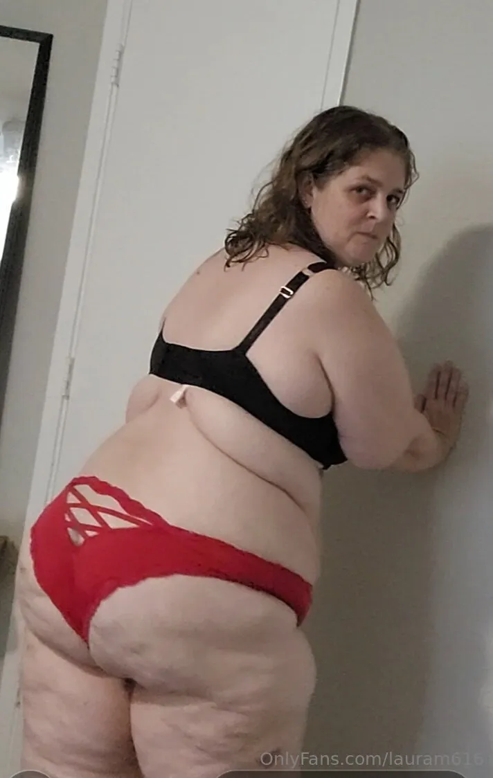 Laura OnlyFans premium content 9 - lauram616 exclusive collection