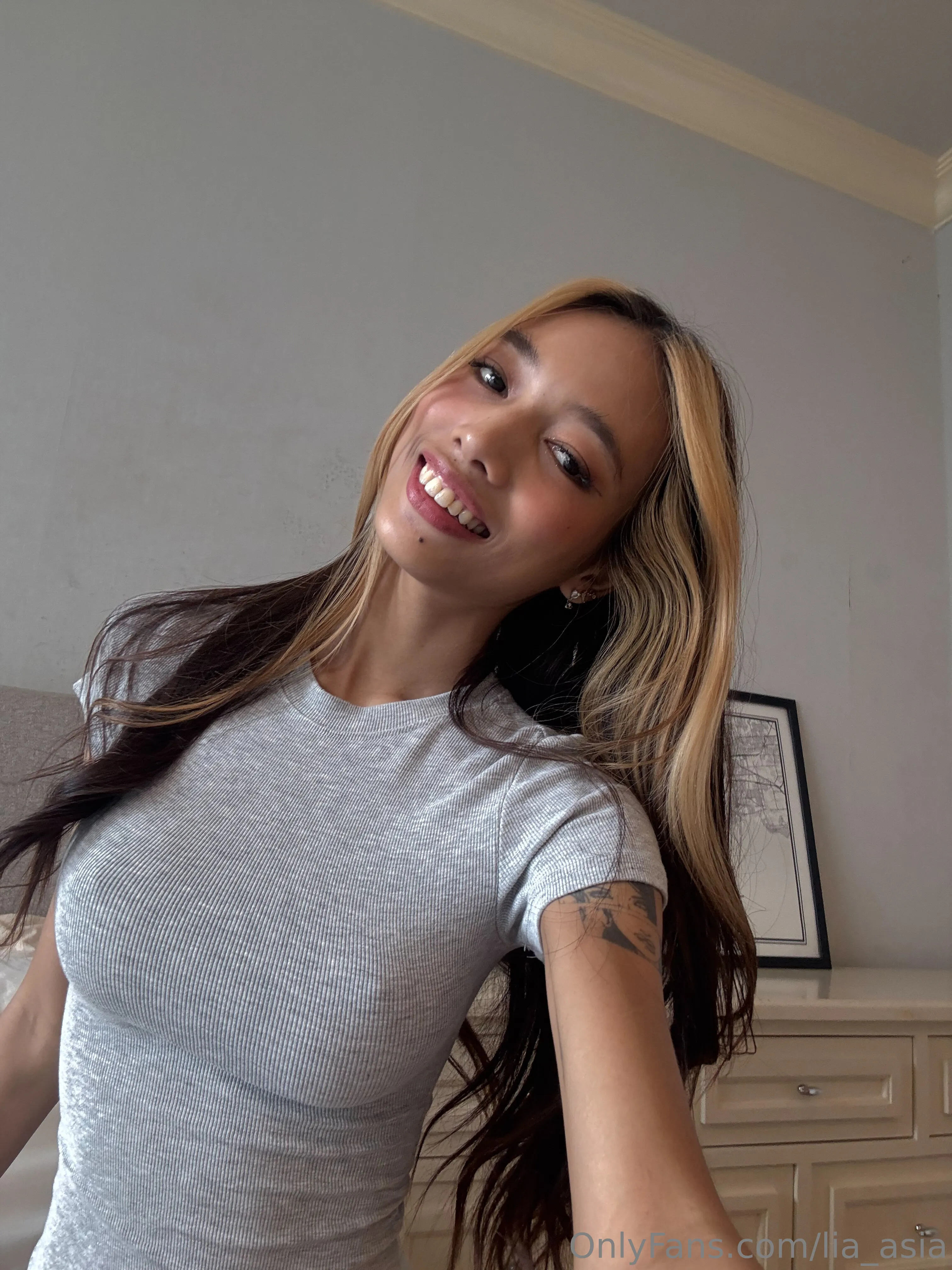 Lia OnlyFans premium content 1 - lia_asia exclusive collection