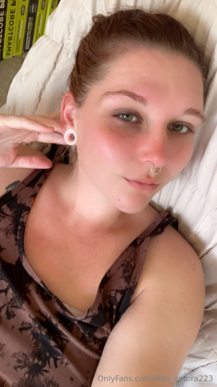 Lilith_Aurora OnlyFans premium content 25 - lilith_aurora223 exclusive collection