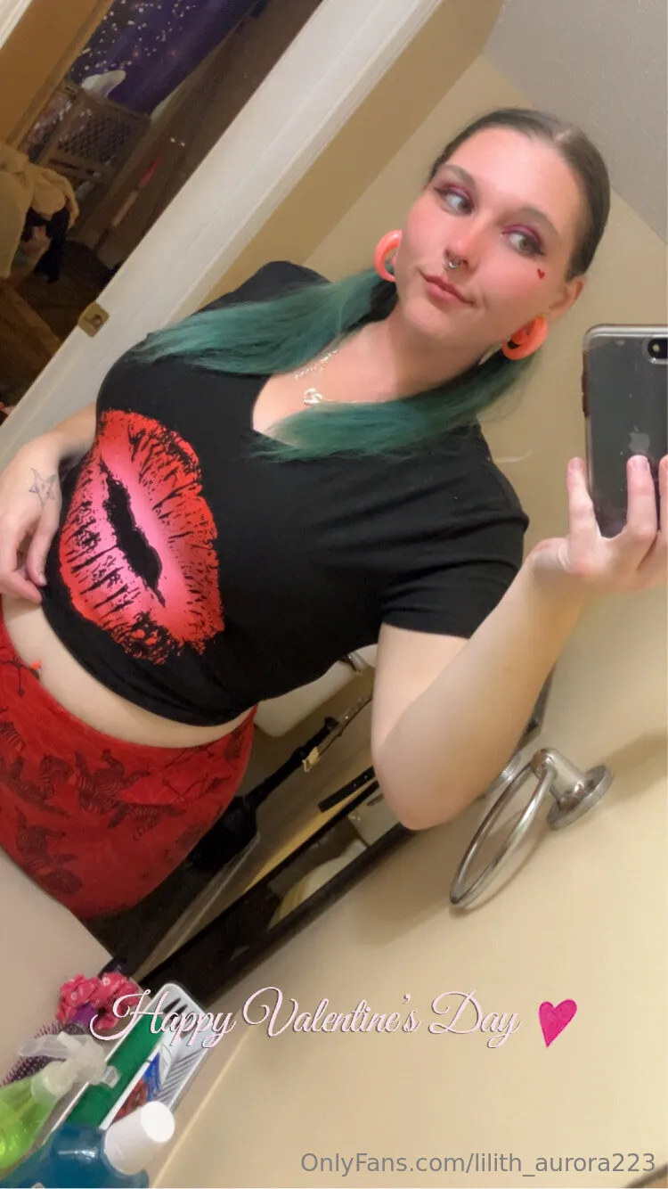 Lilith_Aurora OnlyFans premium content 21 - lilith_aurora223 exclusive collection