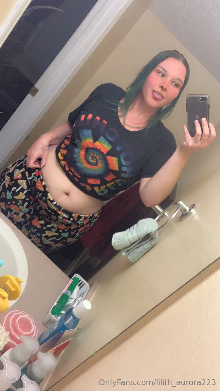 Lilith_Aurora OnlyFans premium content 19 - lilith_aurora223 exclusive collection