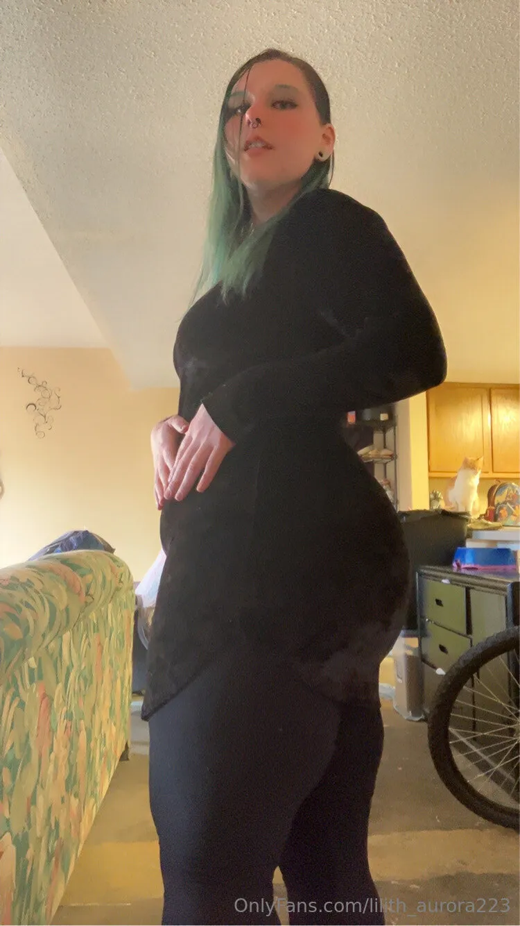 Lilith_Aurora OnlyFans premium content 17 - lilith_aurora223 exclusive collection