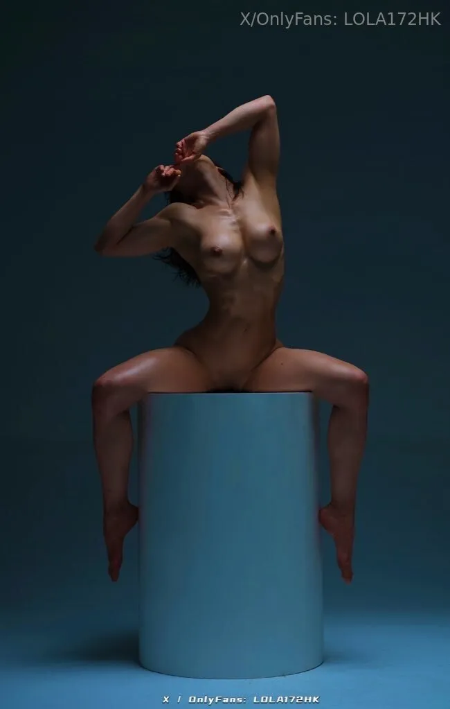 LOLA172🍑罗拉没肌肉 OnlyFans premium content 4 - lola172fitness exclusive collection