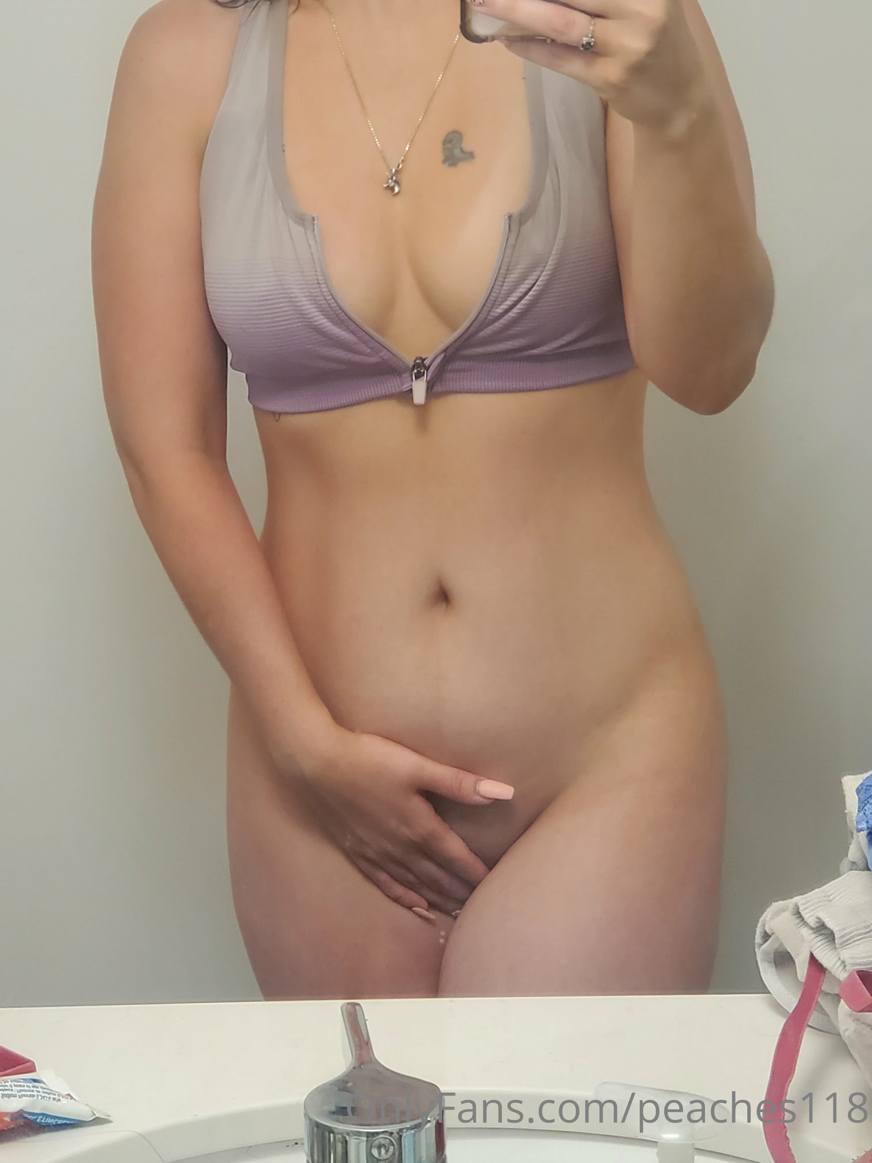 Peachsz OnlyFans premium content 15 - peaches118 exclusive collection