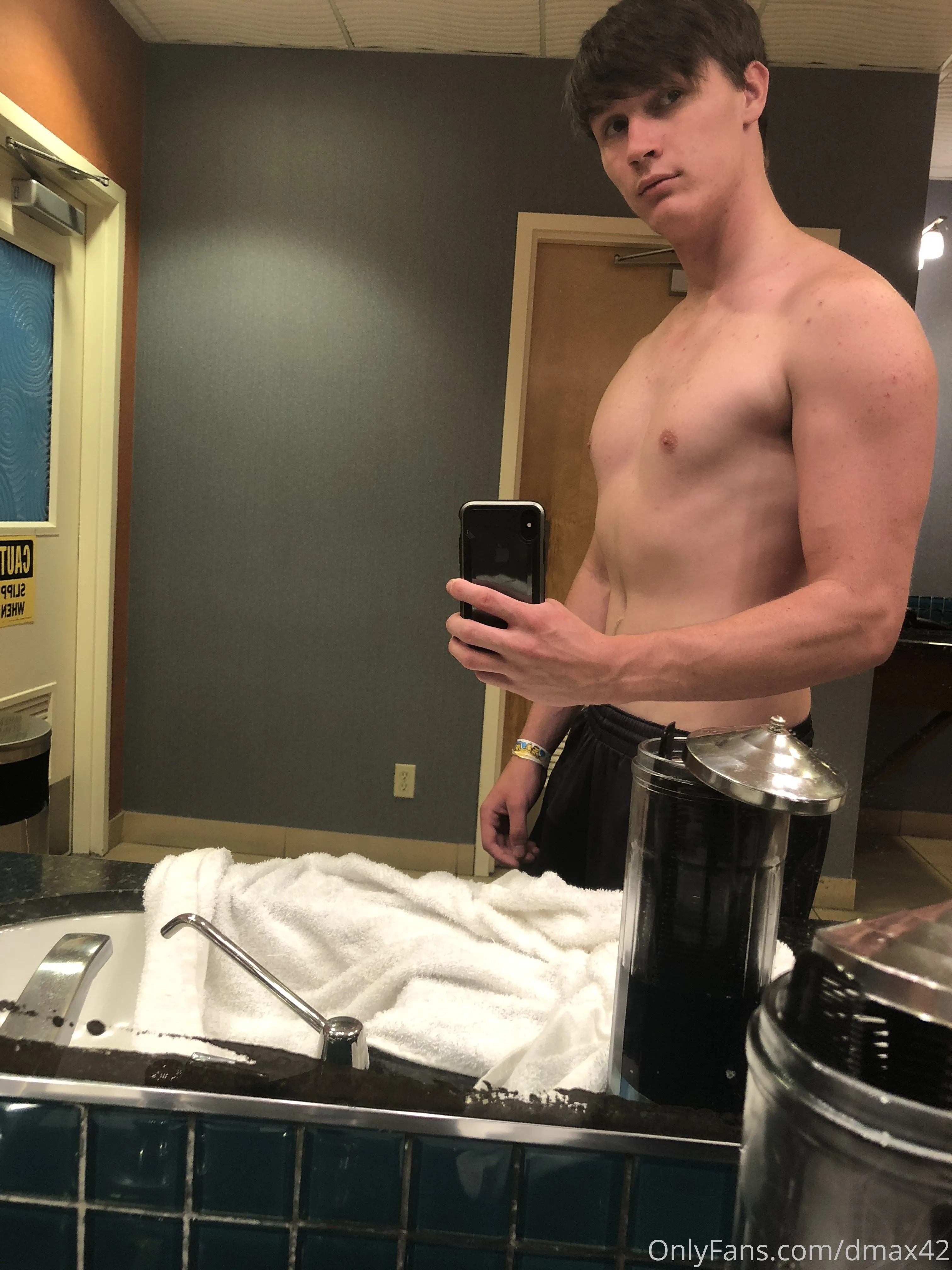 Random Guy 69 OnlyFans premium content 1 - randomguy690 exclusive collection