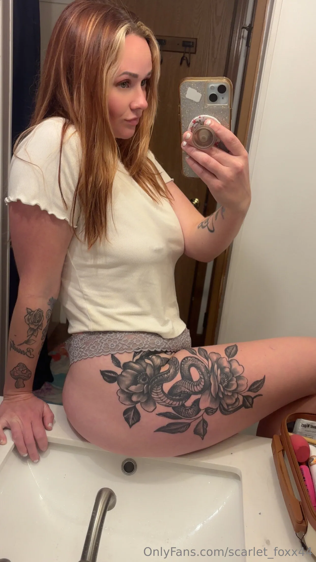 Scarlet OnlyFans premium content 15 - scarlet_foxx44 exclusive collection