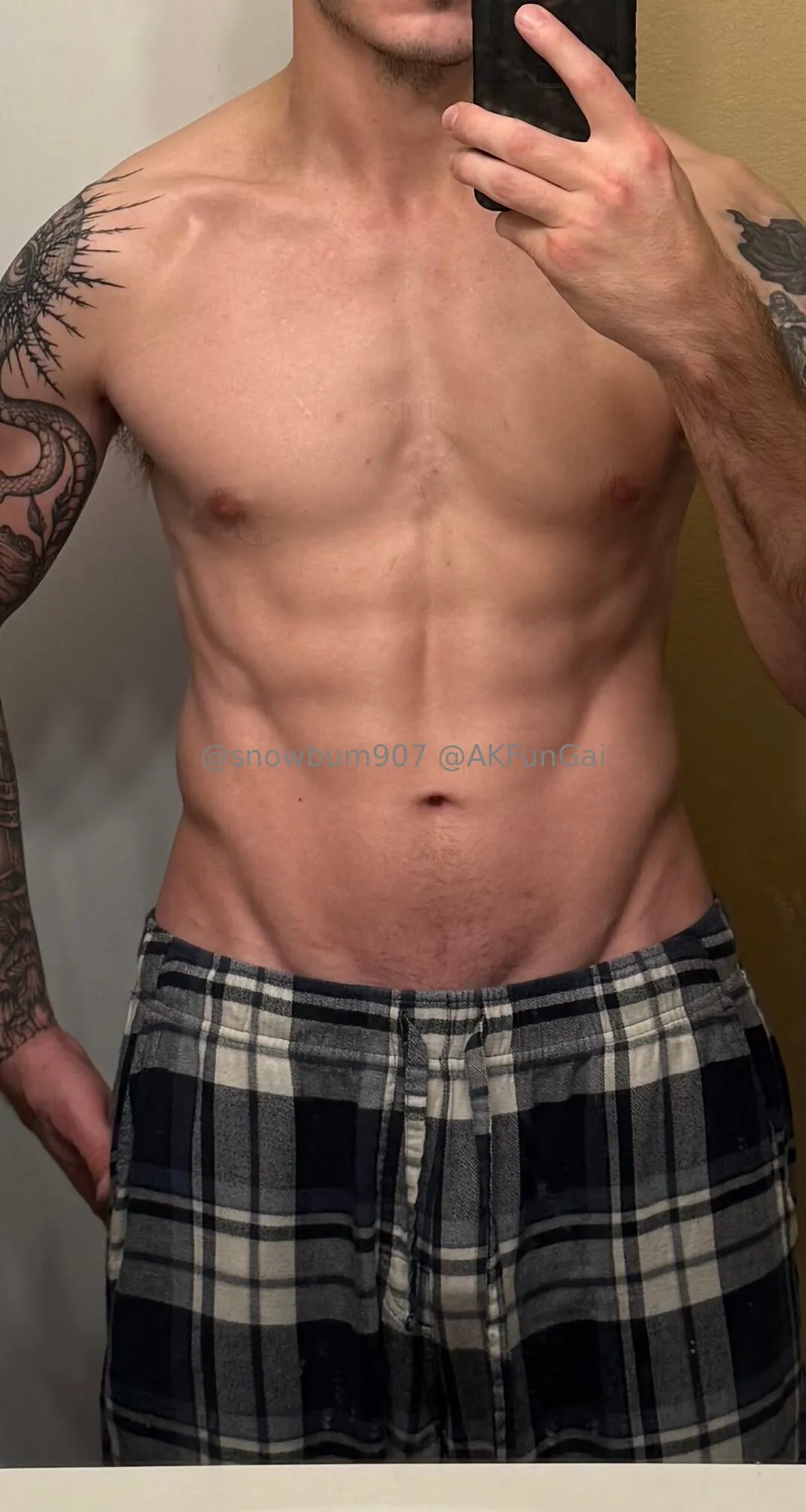 AKFunGai Snow Bum 907 OnlyFans premium content 2 - snowbum907 exclusive collection