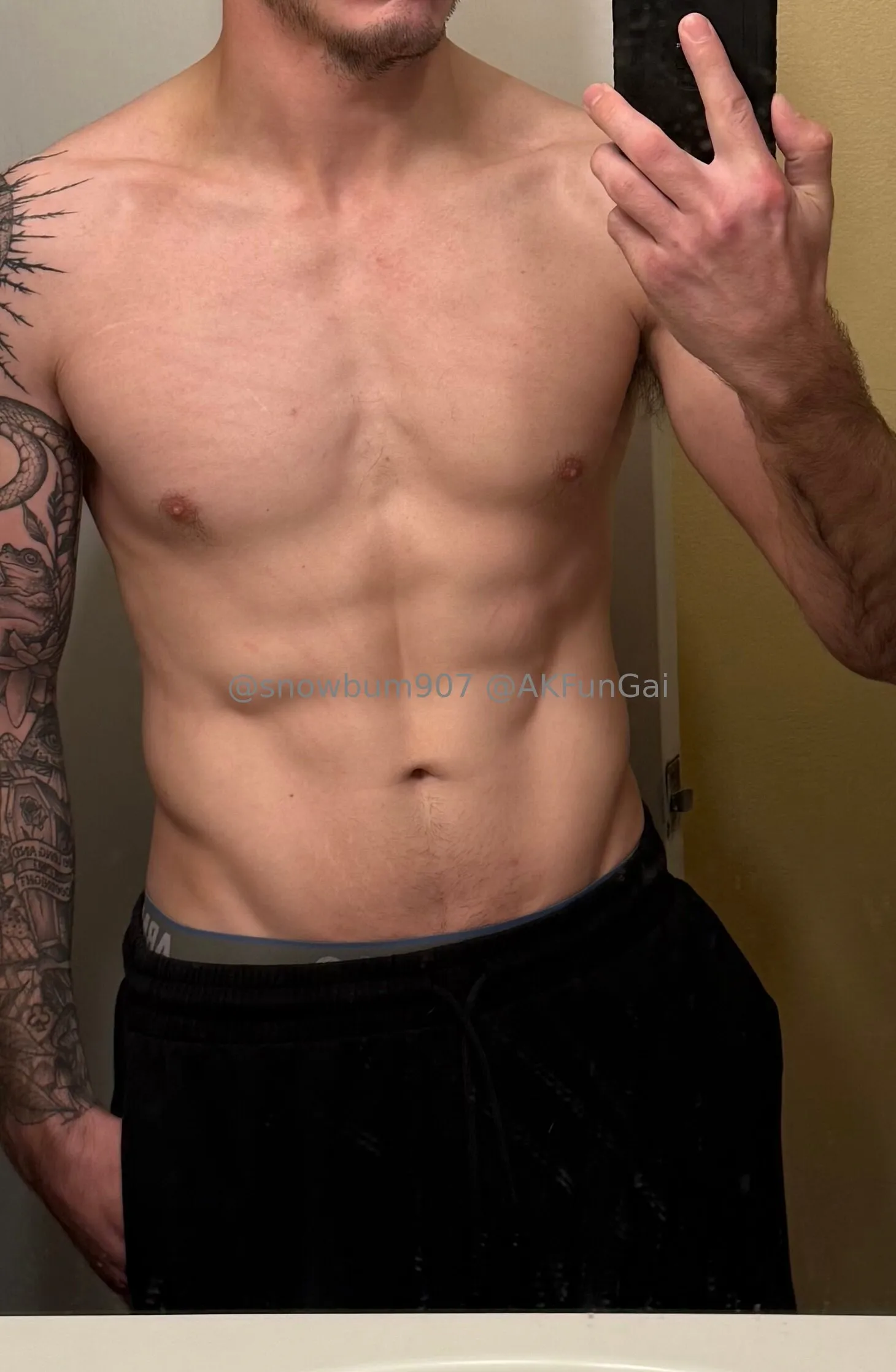 AKFunGai Snow Bum 907 OnlyFans premium content 1 - snowbum907 exclusive collection