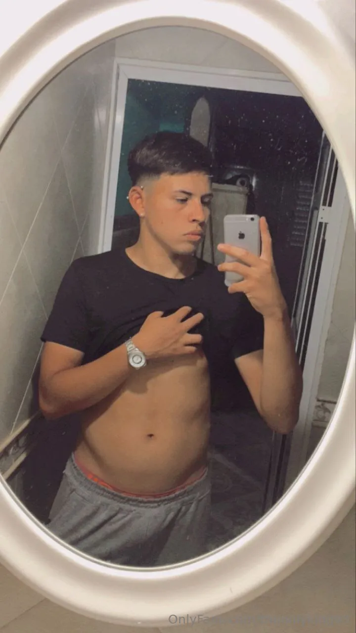 Ezequiel el rey OnlyFans premium content 12 - theonlyking93 exclusive collection