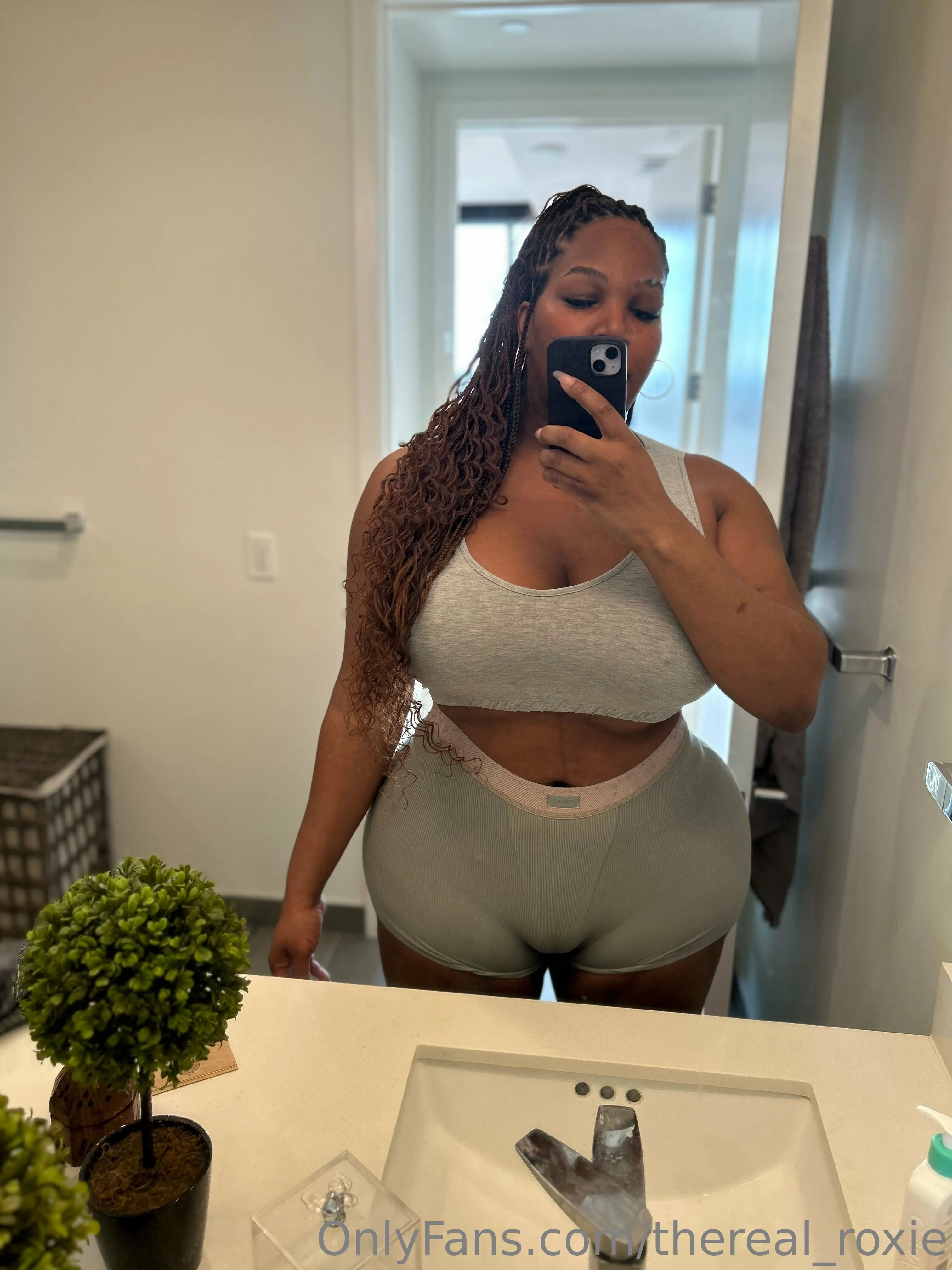 TheReal_RoxieFree OnlyFans premium content 16 - thereal_roxie exclusive collection