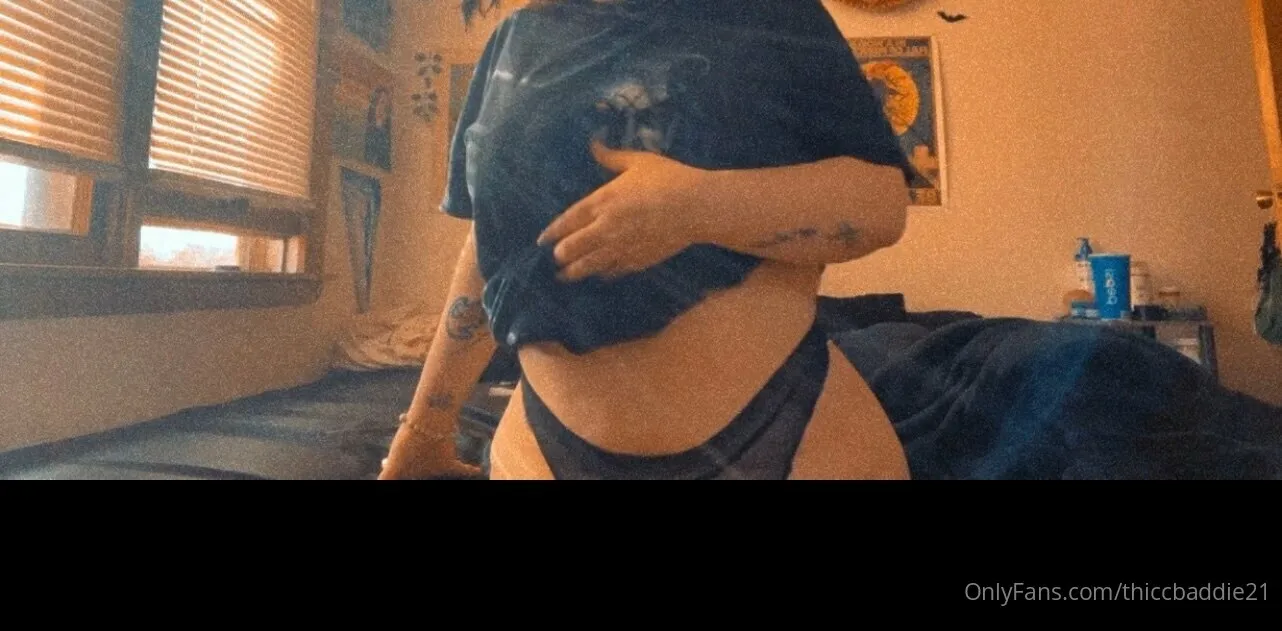 Honey OnlyFans premium content 5 - thiccbaddie21 exclusive collection