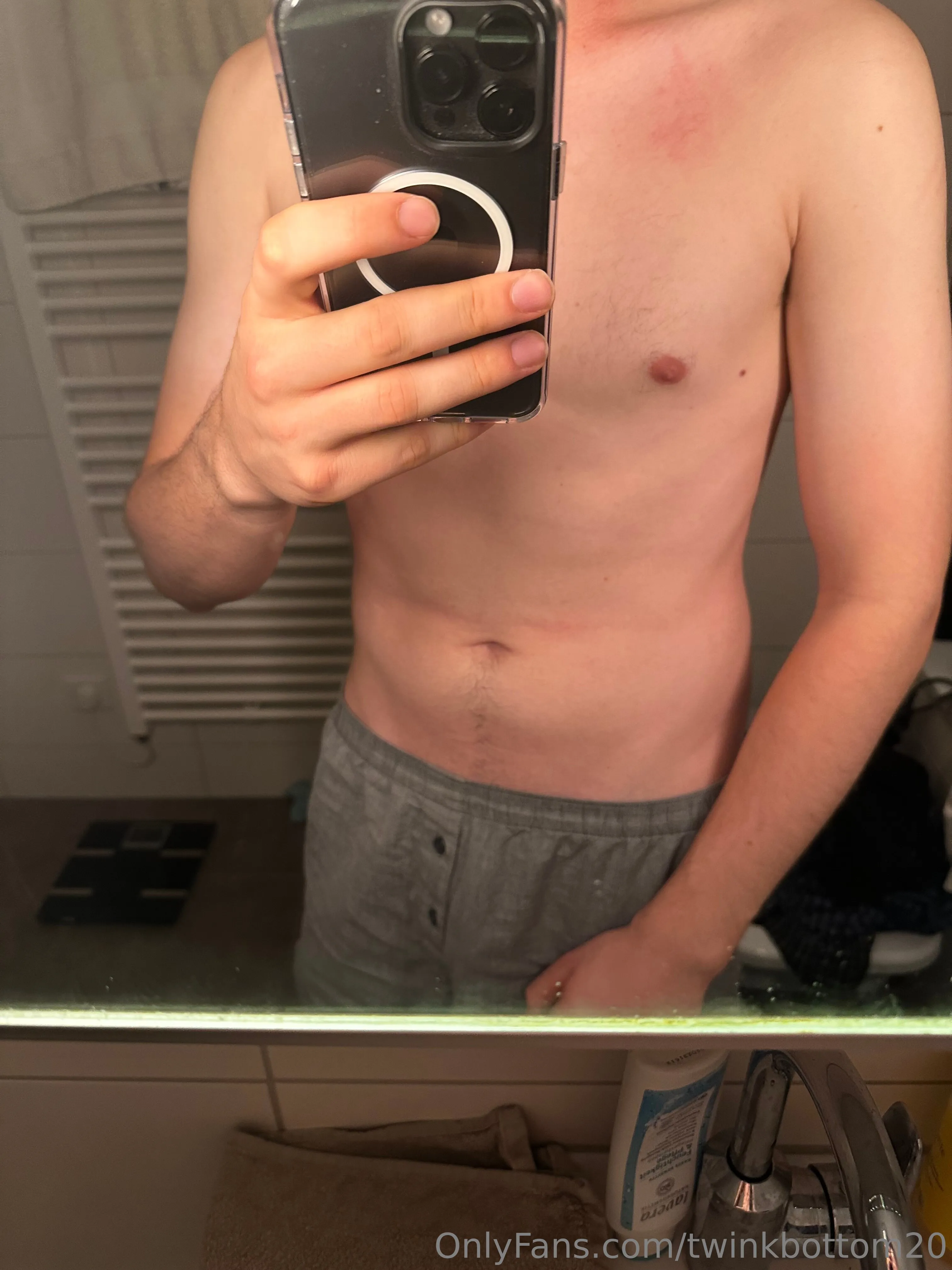 Maximilian OnlyFans premium content 1 - twinkbottom20 exclusive collection