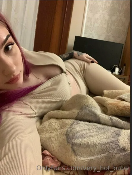 Veronica OnlyFans premium content 2 - very_hot_babe exclusive collection