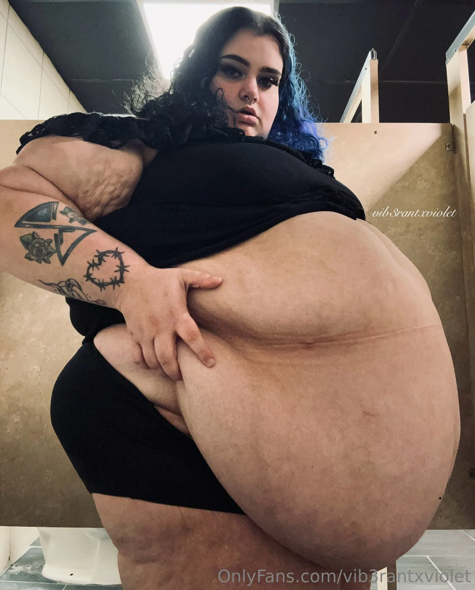 vib3rantxviolet OnlyFans premium content 13 - vib3rantxviolet exclusive collection