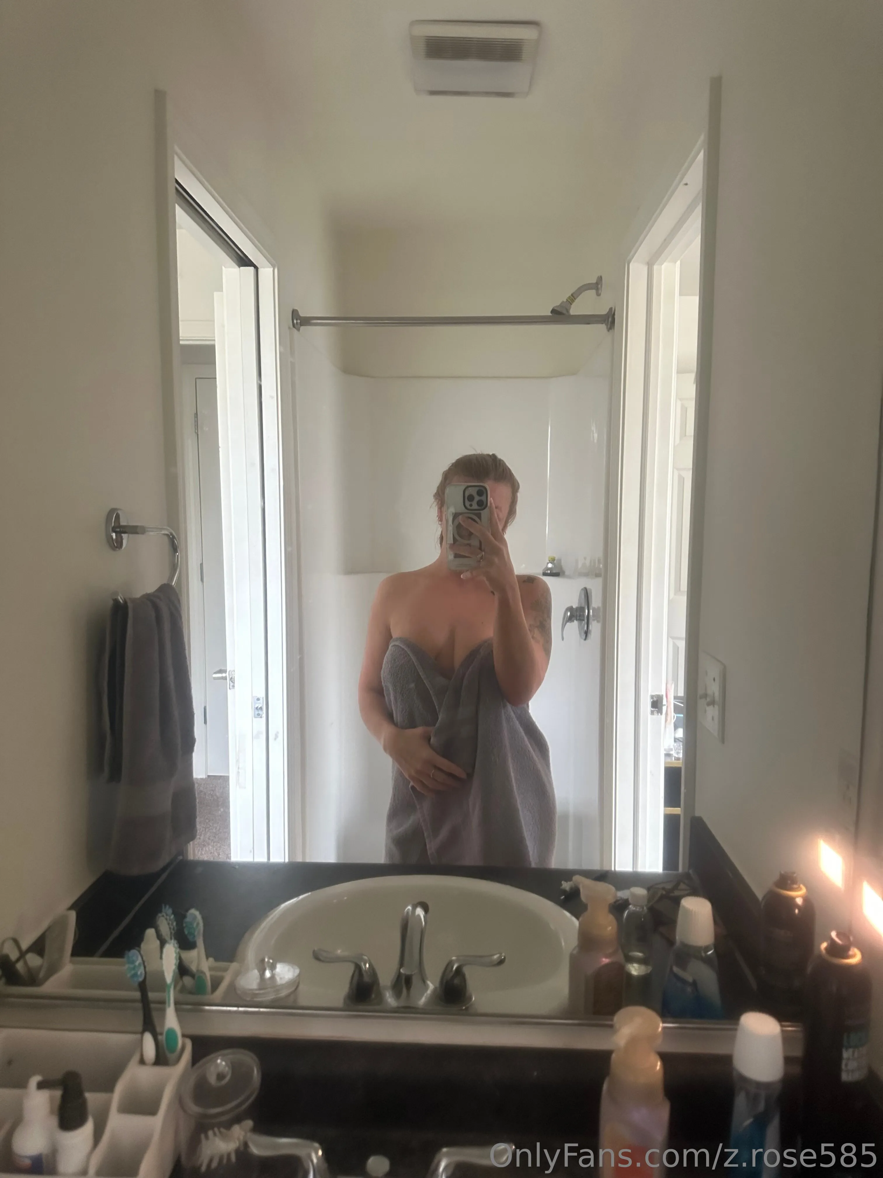 Rose Dawn OnlyFans premium content 12 - z.rose585 exclusive collection