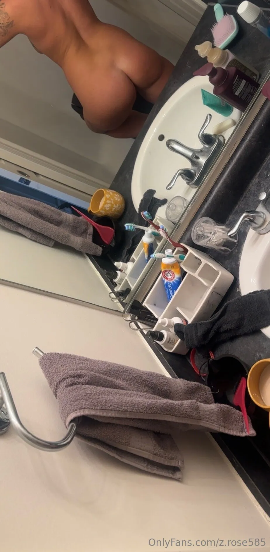 Rose Dawn OnlyFans premium content 4 - z.rose585 exclusive collection